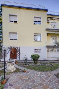 08-241121-V-BELLOSGUARDO18